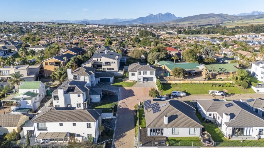 3 Bedroom Property for Sale in Protea Heights Western Cape